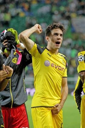Bilder des Tages - SPORT Marc Bartra (Borussia Dortmund 5) nach dem Sieg, Sporting Lissabon vs. Borussia Dortmund , Fussball, Champions League, Gruppenphase, 18.10.2016, Lissabon Copyright: xLanger Eibner-Pressefotox EP_HLR