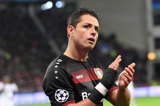 GER, Bayer Leverkusen (GER) vs. Tottenham Hotspur (GBR) 18.10.2016, BAYARENA, Leverkusen, Gruppe E, GER, Bayer Leverkusen (GER) vs. Tottenham Hotspur (GBR) im Bild: bedankt sich beim rausgehen Javier Hernandez (Leverkusen 7) Foto © nordphoto Meuter nordphotox xMeuter