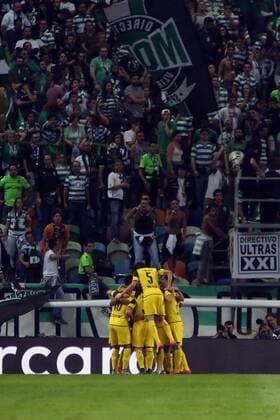 October 18, 2016 - Lisbon, Portugal - Dortmund s forward Pierre-Emerick Aubameyang celebrates with teammates after scoring during the UEFA Champions League Group F football match Sporting CP vs Borussia Dortmund at the Alvalade stadium in Lisbon, Portugal on October 18, 2016. Photo: Sporting Clube de Portugal v Borussia Dortmund - UEFA Champions League  - ZUMAn230 20161018_zaa_n230_135