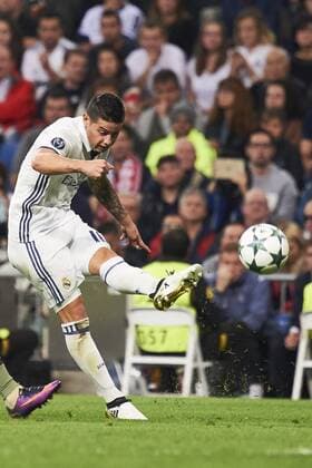October 18, 2016 - Madrid, Spain - James Rodriguez (midfielder; Real Madrid) in action during the UEFA Champions League match between Real Madrid and Legia Warszawa at Santiago Bernabeu on October 18, 2016 in Madrid Real Madrid vs Legia Warszawa UEFA Champions League.  - ZUMAg15_ 20161018_zaf_g15_080