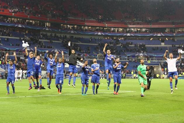 October 18, 2016 - Lyon, France - Juventus team celebrates victory after the Uefa Champions League group stage football match n3 LYON - JUVENTUS on 18 10 2016 at the Parc Olympique Lyonnais in Lyon, France. Copyright 2016 Olympique Lyonnais v Juventus - UEFA Champions League  - ZUMAn230 20161018_zaa_n230_123