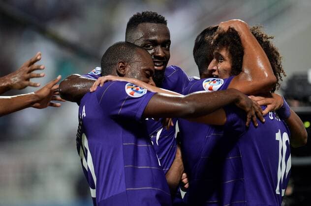 Fußball, AFC Asien Champions League, El-Jaish Sports Club - Al-Ain FC DOHA, Oct. 18, 2016 -- Omar Abdulrahman (1st, R) of the United Arab Emirates Al-Ain celebrates after scoring the first goal against Qatar s El-Jaish during the AFC Asian Champions League Semi-final second leg at the Abdullah Bin Khalifa Stadium in Doha, capital of Qatar, Oct. 18, 2016. The match ended in a 2-2 draw and El-Jaish was eliminated.) (SP)QATAR-DOHA-SOCCER-ASIAN CHAMPION LEAGUE Nikku 
