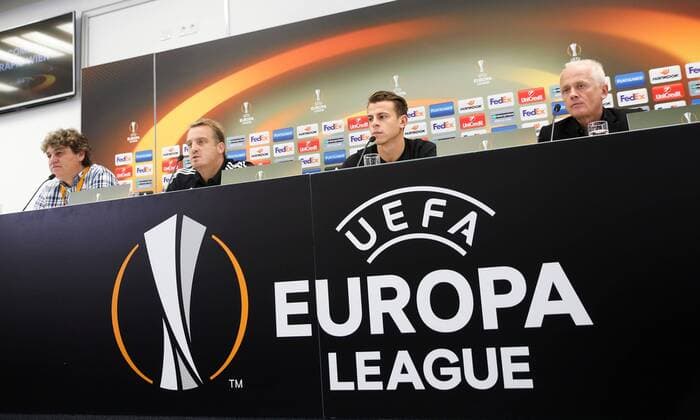 SOCCER - EL, Rapid vs Sassuolo, preview VIENNA,AUSTRIA,19.OCT.16 - SOCCER - UEFA Europa League, group stage, SK Rapid Wien vs US Sassuolo Calcio, preview, press conference PK Pressekonferenz Rapid. Image shows press officer Peter Klinglmueller, head coach Mike Bueskens (Rapid), Stefan Schwab (Rapid) and Andy Marek (Rapid). Keywords: Wien Energie. GEPAxpictures xPhilippxBrem