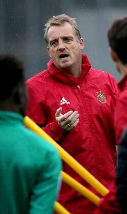 SOCCER - EL, Rapid vs Sassuolo, preview VIENNA,AUSTRIA,19.OCT.16 - SOCCER - UEFA Europa League, group stage, SK Rapid Wien vs US Sassuolo Calcio, preview, training Rapid. Image shows head coach Mike Bueskens (Rapid). Keywords: Wien Energie. GEPAxpictures xFranzxPammer