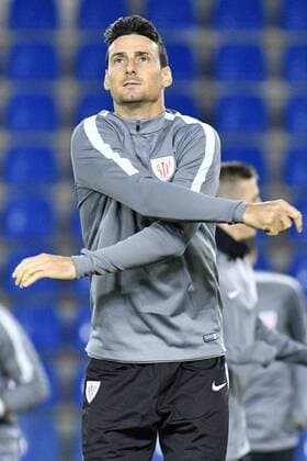 Athletic s forward Aritz Aduriz pictured during a training of Portuguese soccer team Athletic Bilbao, Wednesday 19 October 2016, in Genk. Tomorrow Bilbao is playing the third game of the group stage of the Europa League competition against Belgian soccer team RC Genk. YORICKxJANSENS  x04960885x