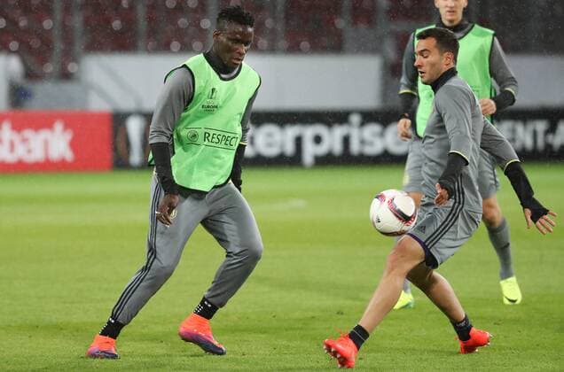 Anderlecht s Kara Mbodji and Anderlecht s Ivan Obradovic fight for the ball during a training of Belgian soccer team RSC Anderlecht, Wednesday 19 October 2016, in Mainz, Germany. Tomorrow Anderlecht is playing German club FSV Mainz in the third match of the group stage of the Europa League competition. VIRGINIExLEFOUR  x04960977x