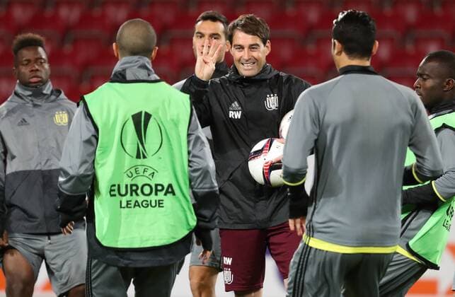 Anderlecht s head coach Rene Weiler gestures during a training of Belgian soccer team RSC Anderlecht, Wednesday 19 October 2016, in Mainz, Germany. Tomorrow Anderlecht is playing German club FSV Mainz in the third match of the group stage of the Europa League competition. VIRGINIExLEFOUR  x04960906x