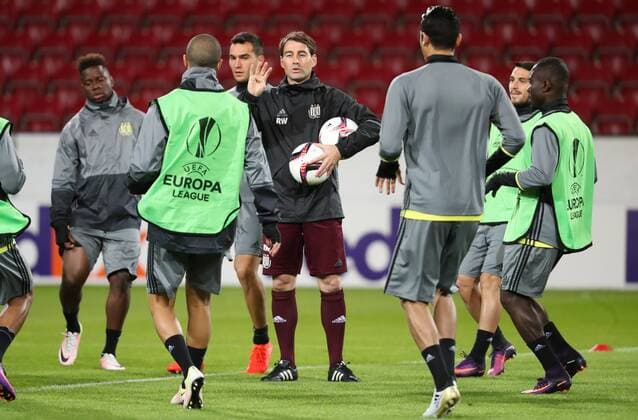 Anderlecht s head coach Rene Weiler gestures during a training of Belgian soccer team RSC Anderlecht, Wednesday 19 October 2016, in Mainz, Germany. Tomorrow Anderlecht is playing German club FSV Mainz in the third match of the group stage of the Europa League competition. VIRGINIExLEFOUR  x04960907x