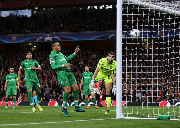 19.10.2016. Emirates Stadium, London, England. UEFA Champions League Football. Arsenal versus PFC Ludogorets Razgrad. Ludogorets Goalkeeper Vladislav Boykov Stoyanov watches Arsenal Forward Alexis Sanchez shot hit the back of the net, 1-0 Arsenal xMarkxKertonx  ActionPlus11801744