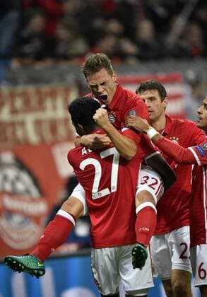 TOR zum 2:0 duch Joshua Kimmich FC Bayern München Torjubel mit David Alaba FC Bayern München Champions League CL Gruppenphase FC Bayern München FCB vs PSV Eindhoven 19.10.2016