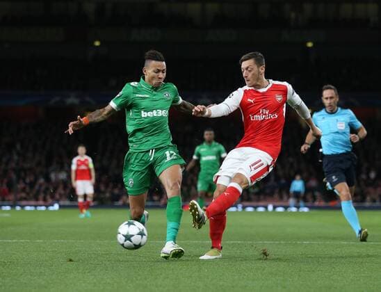 Arsenal s Mesut Ozil fires in a shot during the Champions League group A match at the Emirates Stadium, London. Picture date October 19th, 2016 Pic David Klein Sportimage EDITORIAL USE ONLY. No use with unauthorised audio, video, data, fixture lists, club league logos or live services. Online in-match use limited to 120 images, no video emulation. No use in betting, games or single club league player publications.