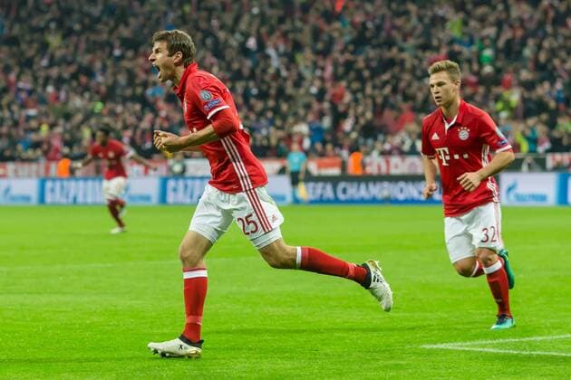 Munich, Germany 19.10.2016, UEFA Champions League - 2016 17 Season, Group D - Matchday 3, FC Bayern Muenchen - PSV Eindhoven, Thomas Mueller (FCB) bejubelt sein Tor zum 1:0 ( DeFodi048