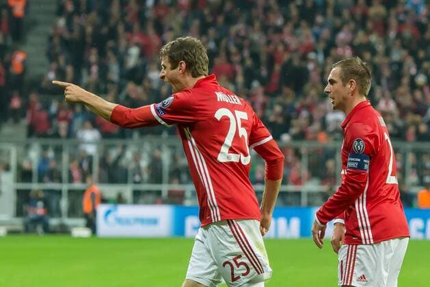Munich, Germany 19.10.2016, UEFA Champions League - 2016 17 Season, Group D - Matchday 3, FC Bayern Muenchen - PSV Eindhoven, Thomas Mueller (FCB) bejubelt sein Tor zum 1:0 ( DeFodi048