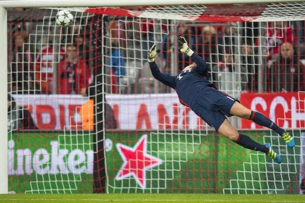 Bilder des Tages - SPORT GER, UEFA CL, FC Bayern Muenchen (GER) vs PSV Eindhoven (NED) 19.10.2016, Allianz Arena, Muenchen, GER, UEFA CL, FC Bayern Muenchen (GER) vs PSV Eindhoven (NED) , Gruppe D, im Bild Tor zum 2-1 durch Luciano Narsingh (PSV 11) nicht im bild mit Manuel Neuer (FCB 1) Foto © nordphoto Straubmeier nordphotox xStraubmeier