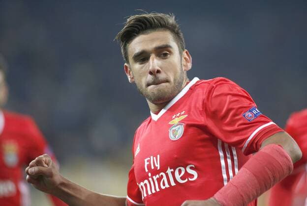 Fußball, CL, Dinamo Kiew - Benfica Lissabon October 19, 2016 - Dynamo Eduardo Salvio celebrates after scoring during the UEFA Champions League Group stage match between FC Dynamo Kiev and Benfica FC at the Olympic Stadium in Kiev on 19 October , 2016. The UEFA Champions League Group stage match between FC Dynamo Kiev and Benfica FC - ZUMAs334 20161019_zap_s334_009