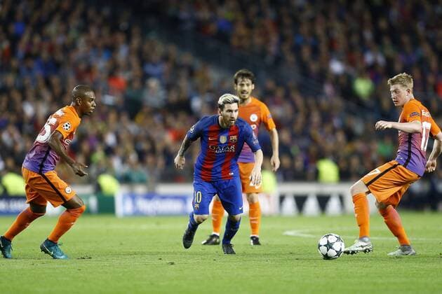 (l-r) Fernandinho Luiz Roza of Manchester City, Lionel Messi of FC Barcelona Barca David Silva of Manchester City, Kevin De Bruyne of Manchester Cityduring the UEFA Champions League group C match between FC Barcelona and Manchester City on October 19, 2016 at the Camp Nou stadium in Barcelona, Spain. FC Barcelona v Manchester City UEFA Champions League 2016 2017 xVIxxIVx 6426244