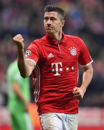 Themen der Woche - Sport Bilder des Tages - SPORT FUSSBALL CHAMPIONS LEAGUE SAISON 2016 2017 GRUPPENPHASE FC Bayern Muenchen - PSV Eindhoven 19.10.2016 Torjubel nach dem 3:1 Robert Lewandowski (FC Bayern Muenchen) 