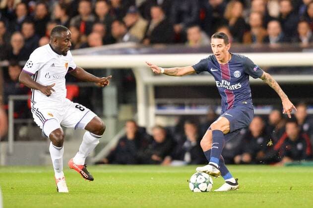 Fußball, CL, Paris St. Germain - FC Basel 11 ANGEL DI MARIA (psg) - 88 Seydou Doumbia - Fussball, Champions League, Paris Saint Germain PSG vs. FC Basel - 19 10 2016 AnthonyBIBARD FEP Panoramic 