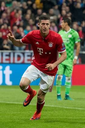 Robert Lewandowski (FC Bayern Muenchen 9) beim Torjubel nach dem Treffer zum 3:1 beim Championsleague Spiel zwischen Bayern Muenchen und dem PSV Eindhoven am 19.10.2016, Muenchen Copyright: xSchülerx xEibner-Pressefotox EP_jse