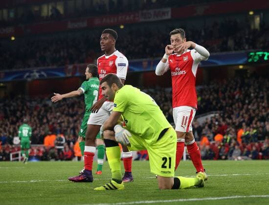 Fußball, CL, Mesut Özil erzielt gegen Ludogorez Rasgrad einen Hattrick Arsenal s Mesut Ozil celebrates scoring his third goal during the Champions League group A match at the Emirates Stadium, London. Picture date October 19th, 2016 Pic David Klein Sportimage EDITORIAL USE ONLY. No use with unauthorised audio, video, data, fixture lists, club league logos or live services. Online in-match use limited to 120 images, no video emulation. No use in betting, games or single club league player publications.