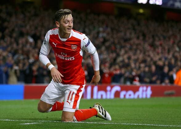 19.10.2016. Emirates Stadium, London, England. UEFA Champions League Football. Arsenal versus PFC Ludogorets Razgrad. Arsenal Midfielder Mesut Ã–zil celebrates making it 5-0 xMarkxKertonx  ActionPlus11801809