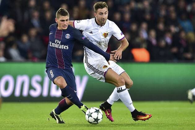 VERRATTI Marco (PSG) vs Andraz Sporar - Fussball, Champions League, Paris Saint Germain PSG vs. FC Basel - 19 10 2016 JBAutissier Panoramic 