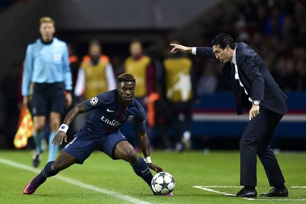 AURIER Serge (PSG) EMERY Unai (PSG) - - Fussball, Champions League, Paris Saint Germain PSG vs. FC Basel - 19 10 2016 JBAutissier Panoramic 