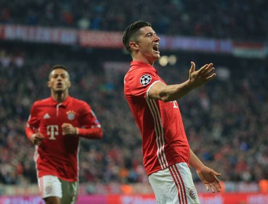 Bilder des Tages - SPORT 19.10.2016, CL, FC Bayern vs PSV Eindhoven, Allianz Arena Muenchen, Fussball, im Bild: Jubel Robert Lewandowski (FCB)