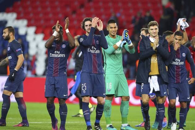 Fußball, CL, Paris St. Germain - FC Basel Adrien Rabiot (PSG) Alphonse Aerola (PSG) Thomas Meunier (PSG) - Fussball, Champions League, Paris Saint Germain PSG vs. FC Basel - 19 10 2016 GwendolineLeGoff Panoramic 