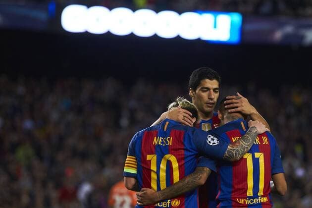 Bilder des Tages - SPORT 19.10.2016, xslx, Fussball UEFA Champions League, FC Barcelona Barca - FC Manchester City, emspor, v.l. Neymar da Silva Jr (FC Barcelona) Jubelt gemeinsam mit Lionel Messi (FC Barcelona) und Luis Suarez (FC Barcelona), nach dem Tor zum 4-0 Barcelona
