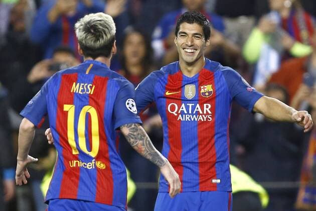 (l-r) Lionel Messi of FC Barcelona Barca scored his third goal, Luis Suarez of FC Barcelonaduring the UEFA Champions League group C match between FC Barcelona and Manchester City on October 19, 2016 at the Camp Nou stadium in Barcelona, Spain. FC Barcelona v Manchester City UEFA Champions League 2016 2017 xVIxxIVx 6427411