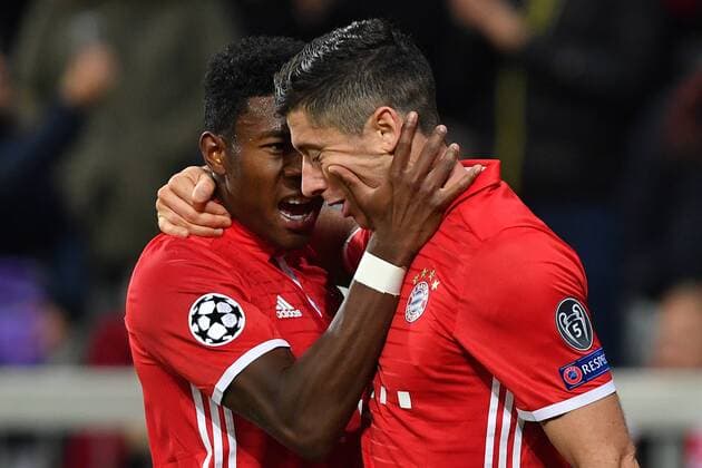 Bilder des Tages - SPORT Fußball, CL, Bayern München - PSV Eindhoven Carlo ANCELOTTI (Trainer FCB) Gestik,gibt Anweisungen, FC Bayern Muenchen-PSV Eindhoven 4-1, Fussball Champions League Gruppenphase am 19.10.2016. A L L I A N Z A R E N A.