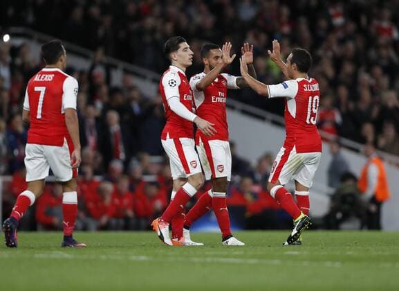 (161020) -- LONDON, Oct. 20, 2016 -- Theo Walcott (2nd R) of Arsenal celebrates with teammates after scoring during the UEFA Champions League Group A match between Arsenal and Ludogorets Razgrad at the Emirates Stadium in London, Britain on Oct. 19, 2016. Arsenal won 6-0. ) (SP)BRITAIN-LONDON-FOOTBALL-UEFA CHAMPIONS LEAGUE-ARSENAL VS LUDOGORETS RAZGRAD HanxYan 