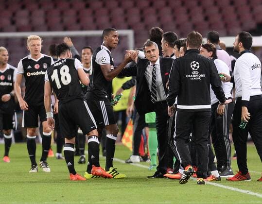 UEFA Champions League Group B match between Napoli and Besiktas at San Paolo Stadium in Napoli, Italy , 19 October 2016. Final Score : Napoli 2 - Besiktas 3 Pictured Marcelo and Coach Senol Gunes of Besiktas . 