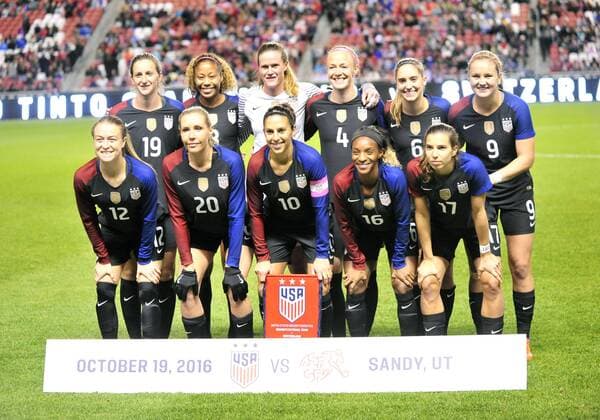 Fußball, Länderspiel, Damen, USA - Schweiz October 19, 2016: The USA Women s Team Photo before a game between the United States of America Women s soccer vs Switzerland. The United States of America defeated Switzerland 4-0 in a friendly soccer match held at the Rio Tinto Stadium in Sandy, Utah. (Photo by Boyd Ivey Icon Sportswire). SOCCER: OCT 19 Women s - USA v Switzerland Icon2481610191013 EDITORIAL USE ONLY