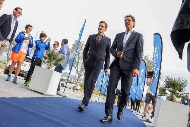 Roger Federer (35) und Rafael Nadal (30), die beiden Tennisspieler bei der Einweihung der Movistar The Rafael Nadal Tennis Academy am 19.10.2016 in Mallorca, Spain The Rafa Nadal Academy by Movistar Tennis Academy Inauguration Ceremony auf Mallorca, 2016 