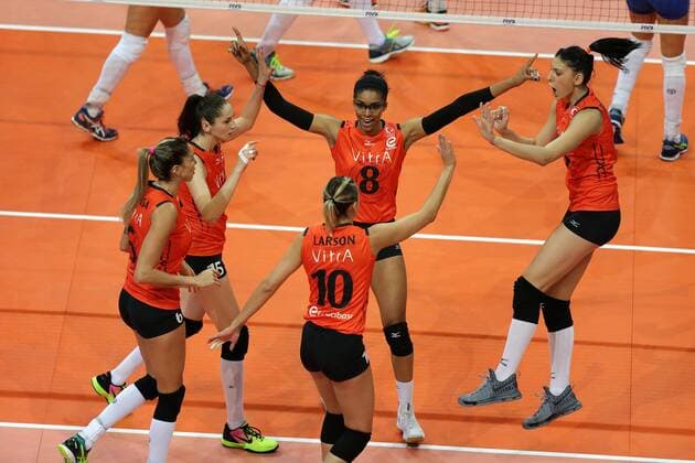 (161020) -- PASAY CITY, Oct. 20, 2016 -- Players of Eczacibasi VitrA Istanbul celebrate scoring during the FIVB Women s Club World Championship WM Weltmeisterschaft 2016 match against Rexona-Sesc Rio in Pasay City, the Philippines, Oct. 20, 2016. Eczacibasi VitrA Istanbul won 3-2. ) (SP)PHILIPPINES-PASAY CITY-FIVB WOMEN S CLUB CHAMPIONSHIP RouellexUmali 