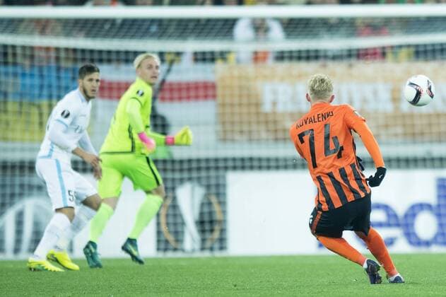 Shakhtar Donetsk s Viktor Kovalenko scores a goal during a third game of the group stage (group H) of the Europa League competition between Ukraine club Shaktar Donetsk and Belgian soccer team KAA Gent, Thursday 20 October 2016, in Lviv, Ukraine. JASPERxJACOBS  x04962331x