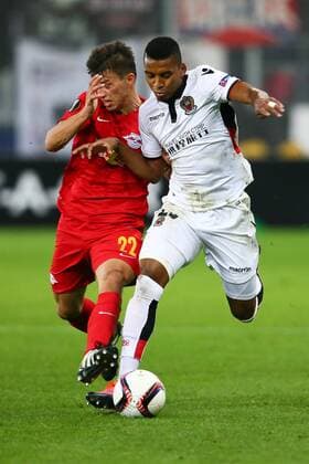 SOCCER - EL, RBS vs Nice SALZBURG,AUSTRIA,20.OCT.16 - SOCCER - UEFA Europa League, group stage, Red Bull Salzburg vs OGC Nice. Image shows Stefan Lainer (RBS) and Dalbert Estevao (Nice). GEPAxpictures xFelixxRoittner