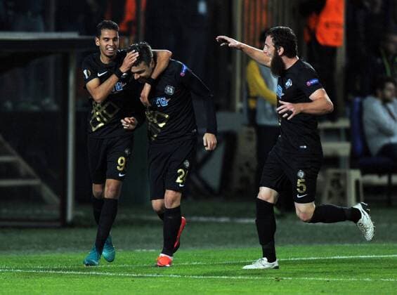Osmanlispor s Raul Rusescu celebrates his goal with his team mates during Villareal - Osmanlispor European League Game at Ankara, 20th Oct. 2016. (Hikmet Saatci - Depo Photos)  15540774