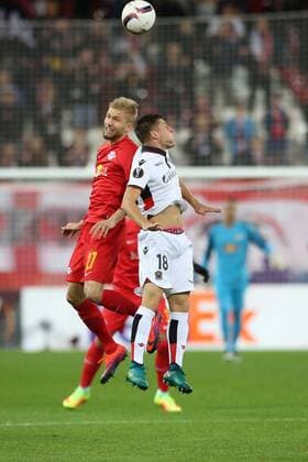SOCCER - EL, RBS vs Nice SALZBURG,AUSTRIA,20.OCT.16 - SOCCER - UEFA Europa League, group stage, Red Bull Salzburg vs OGC Nice. Image shows Remi Walter (Nice) and Konrad Laimer (RBS). GEPAxpictures xMathiasxMandl