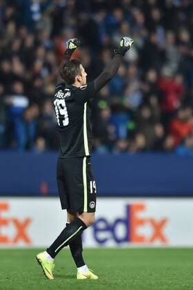 Goalkeeper Martin Dubravka of Liberec in action during the European Football League third round group J match FC Slovan Liberec vs ACF Fiorentina in Liberec, Czech Republic, October 20, 2016. (CTKxPhoto RadekxPetrasek) CTKPhotoP201610201148901  PER 7