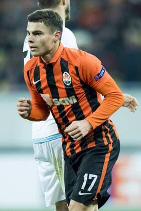 Shakhtar Donetsk s midfielder Maksym Malyshev celebrates after scoring during a third game of the group stage (group H) of the Europa League competition between Ukraine club Shaktar Donetsk and Belgian soccer team KAA Gent, Thursday 20 October 2016, in Lviv, Ukraine. JASPERxJACOBS  x04962535x