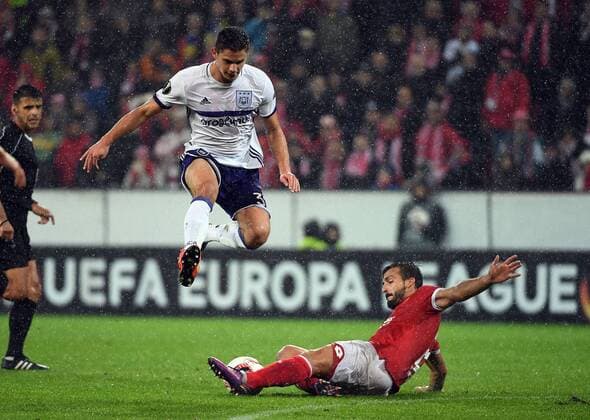 20.10.2016, xjhx, Fussball Europa League, FSV Mainz 05 - RSC Anderlecht, emspor, v.l. Leander Dendoncker (RSC Anderlecht), Giulio Donati (FSV Mainz 05) Mainz