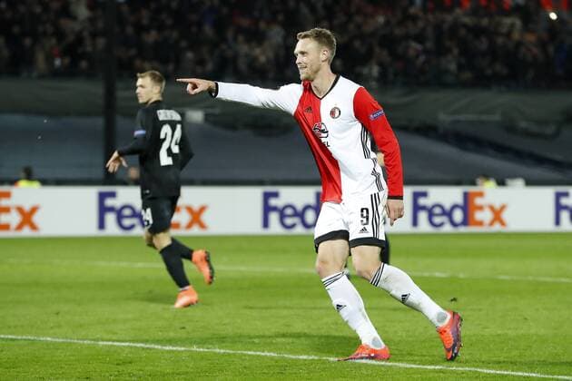 (L-R) Dmytro Grechyshkin of FC Zorya Luhansk, Nicolai Jorgensen of Feyenoordduring the Europa League group A match between Feyenoord and Zorya Luhansk on October 20, 2016 at the Kuip stadium in Rotterdam, The Netherlands. Feyenoord v Zorya Luhansk UEFA Europa League 2016 2017 xVIxxIVx 6431948