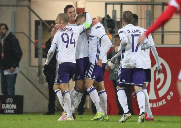 Anderlecht s Lukasz Teodorczyk celebrates after scoring during a third match of the group stage (group C) of the Europa League competition between German club FSV Mainz and Belgian soccer team RSC Anderlecht, Thursday 20 October 2016, in Mainz, Germany. VIRGINIExLEFOUR  x04962797x