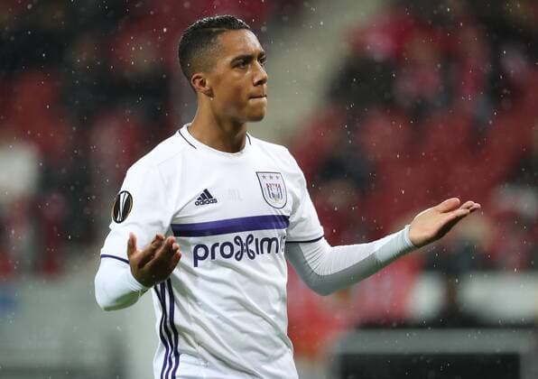 Bilder des Tages - SPORT Anderlecht s Youri Tielemans celebrates during a third match of the group stage (group C) of the Europa League competition between German club FSV Mainz and Belgian soccer team RSC Anderlecht, Thursday 20 October 2016, in Mainz, Germany. VIRGINIExLEFOUR  x04962800x