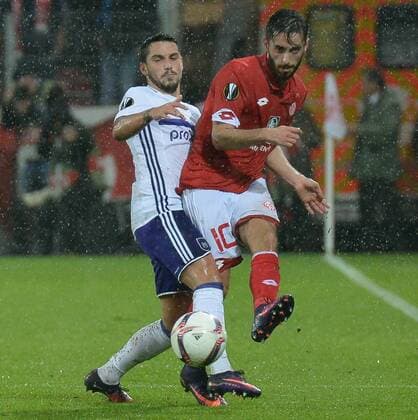 20.10.2016, xtkx, Fussball Europa League, FSV Mainz 05 - RSC Anderlecht, emspor, v.l.Youri Tielemans (Anderlecht) , Yunus Malli (Mainz 05) , Mainz