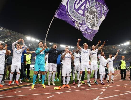 SOCCER - EL, Roma vs A.Wien ROME,ITALY,20.OCT.16 - SOCCER - UEFA Europa League, group stage, AS Roma vs FK Austria Wien. Image shows the rejoicing of A.Wien. GEPAxpictures xChristianxOrt