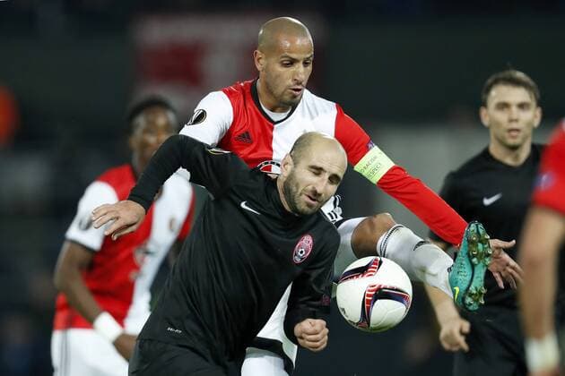 (L-R) Jaba Lipartia of FC Zorya Luhansk, Karim El Ahmadi of Feyenoordduring the Europa League group A match between Feyenoord and Zorya Luhansk on October 20, 2016 at the Kuip stadium in Rotterdam, The Netherlands. Feyenoord v Zorya Luhansk UEFA Europa League 2016 2017 xVIxxIVx 6432627